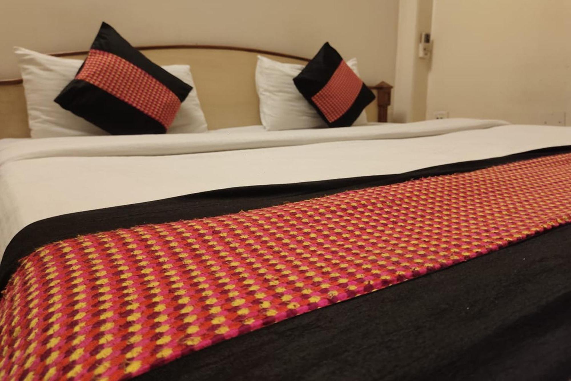 Hotel Rang Mahal Near Jaipur International Airport Eksteriør billede
